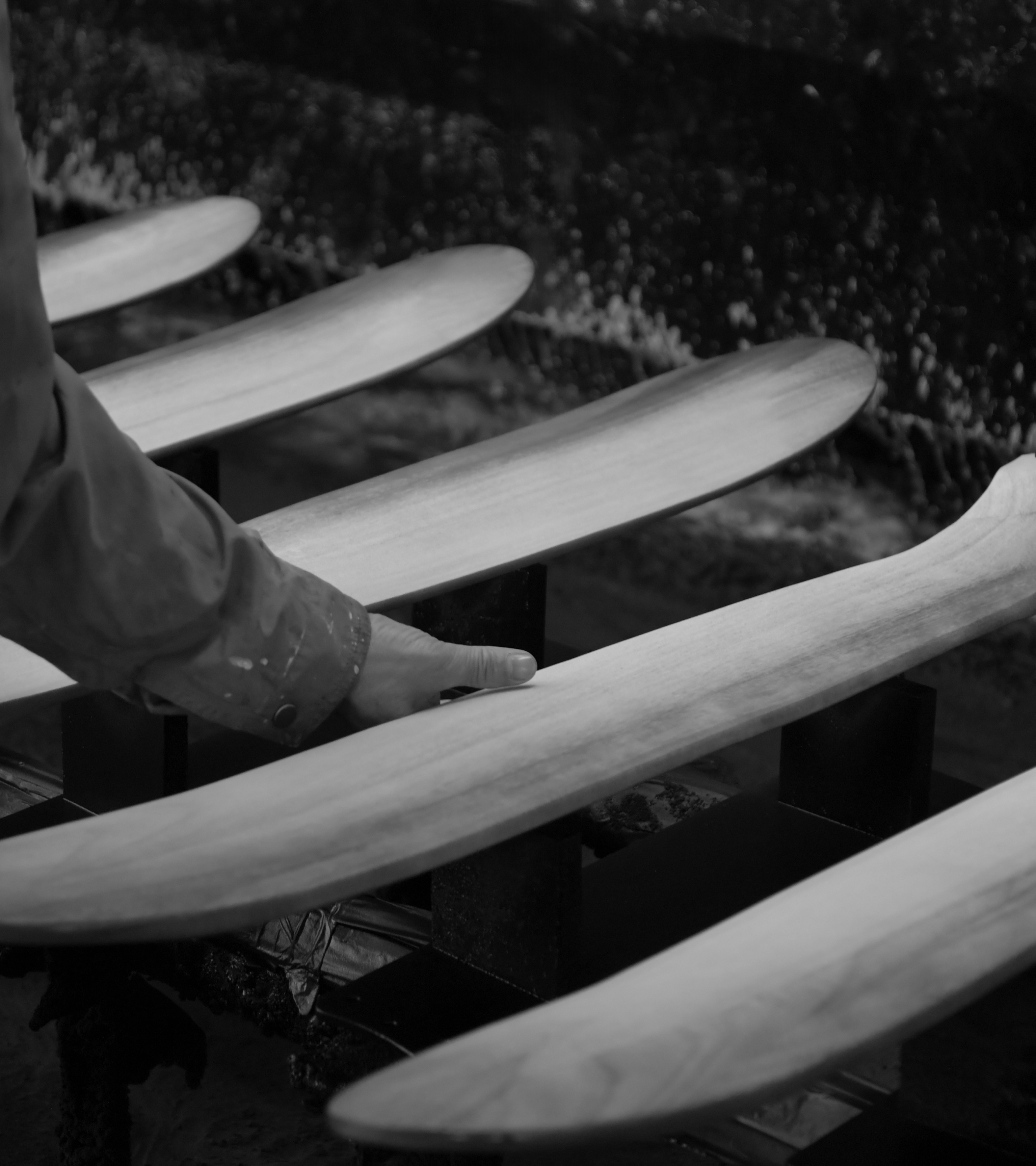 From Form to Visual Lightness