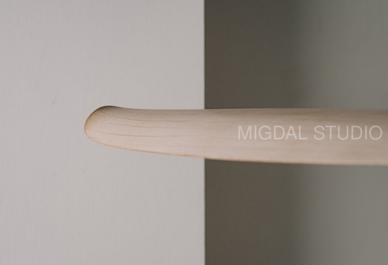 SOLIS 52 Hugger_MW OAK