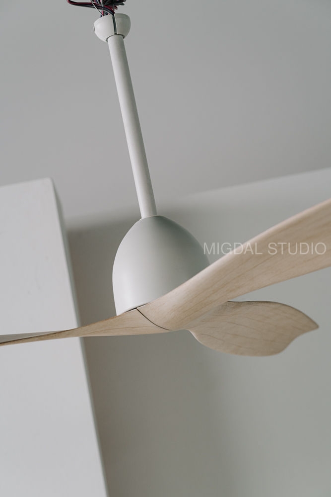 SOLIS 52 Downrod_MW OAK